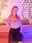 Onlyfans Leaked Photos - Polarainbow - Amateur Photos