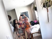Onlyfans Leaked Photos - Lesbianlounge - Amateur Photos