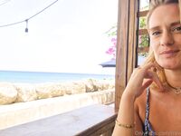 Onlyfans Leaked Photos - Travelling_Peach - Amateur Photos