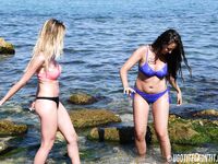 Amateur - A212B Roxana And Oana - Part 2 Of 2_3000Highres - Photos Roxana 2 And A212B Oana 2_3000Highres Part Of Beach