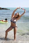 Amateur - B032C Andreea And Oana - Part 3 Of 4_3000Highres - 4_3000Highres Photos 3 And Oana B032C Part Andreea Of Beach