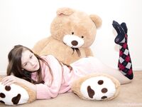 Lesbian - 2017-10-26 Teddy - Emily Bloom - Emily Photos Teddy Bloom 2017-10-26 Petite