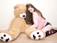 Lesbian - 2017-10-26 Teddy - Emily Bloom - Emily Photos Teddy Bloom 2017-10-26 Petite