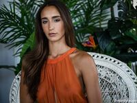 Lesbian - 2018-09-16 Shootout - Emily Bloom - Emily Photos Shootout Bloom 2018-09-16 Petite