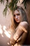 Lesbian - 2018-10-14 Looking Glass - Courtney Lynn - Lynn Photos Courtney Looking 2018-10-14 Glass Petite