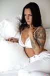 Lesbian - 2019-04-23 White Sheets - Kayla Lauren - Photos White 2019-04-23 Lauren Sheets Kayla Petite