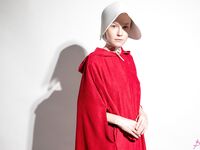 Lesbian - 2019-10-29 Handmaids Tale - Emily Bloom - Handmaids Tale Emily Photos 2019-10-29 Bloom Petite
