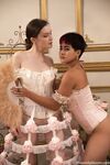 Lesbian - 2021-06-29 Queens - Emily Bloom & Mia Valentine - Mia Emily Photos Valentine Queens Bloom 2021-06-29 & Petite