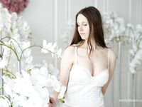 Lesbian - 2023-08-09 Bouquet - Evalynne - Evalynne Photos 2023-08-09 Bouquet Petite