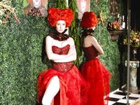 Lesbian - 2023-10-30 Queen Of Hearts - Emily Bloom - Hearts Emily Photos 2023-10-30 Bloom Queen Of Petite