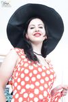 Bullet Bra - Vintageflash Tindra Frost - Flashers Return! - Photos Flashers Frost Tindra Return! Dildo