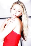 Erotic - X-Art.Com_2009-02-20_Nicole_Little-Red-Dress - Photos Posing