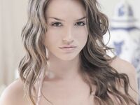 Erotic - X-Art.Com_2010-10-15_Tori_Pretty-Plaything - Photos Posing