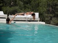 Erotic - X-Art.Com_2012-09-15_Silvie--Kaylee_Underwater-Lover - Photos Posing