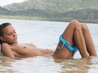 Erotic - X-Art.Com_2013-03-25_Clover_Beach-Baby - Photos Posing