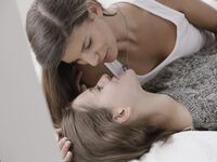 Erotic - X-Art.Com_2014-02-05_Kaylee--Naomi_The-Way-I-Feel - Photos Posing