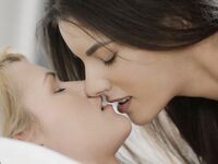 Erotic - X-Art.Com_2015-03-14_Kaylee--Izzy_Blondes-Love-Brunettes - Photos Posing