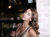 Erotic - X-Art.Com_2016-08-02_Uma-Jolie_Sweeter-Than-Wine - Photos Posing