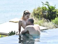 Erotic - X-Art.Com_2017-08-14_Kenna_Born-To-Be-Wild - Photos Posing