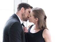 Erotic - X-Art.Com_2018-07-02_Sarah-Kay_Two-Gentlemen-And-A-Lady - Photos Posing