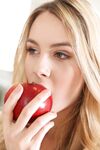 Erotic - X-Art.Com_2020-09-05_Alecia_Alecia-Fox--Eduard-Hot-Red-Apple - Photos Posing
