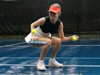 Posing - Zishy 65001764 Moon Torrance Versus Tennis - Tennis Photos Moon Versus 65001764 Torrance Softcore