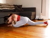 Posing - Zishy 65001774 Sasha Apex For Gymshark - Photos 65001774 Gymshark Apex Sasha For Softcore