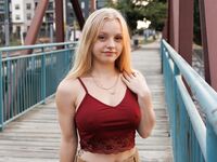 Posing - Zishy 999642432 Kylie Shay Walking In Memphis - Photos Kylie Shay Walking Memphis In 999642432 Softcore