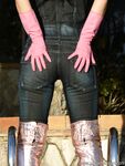 Aхlatex Gloves - Glovemansion By_The_Pool - By_The_Pool Photos Breathplay