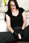 Aхlatex Gloves - Glovemansion Domme_Boss_Rebekka - Photos Domme_Boss_Rebekka Breathplay