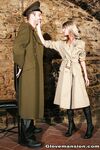 Aхlatex Gloves - Glovemansion The_Spy_Who_Blew_Me - Photos The_Spy_Who_Blew_Me Breathplay
