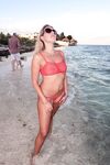 Bentbox Model - Satine - Tease Mesh Fingering & Strip