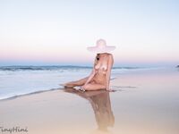 Bentbox Model - Tinyhini - Sunset Views