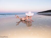 Bentbox Model - Tinyhini - Sunset Views