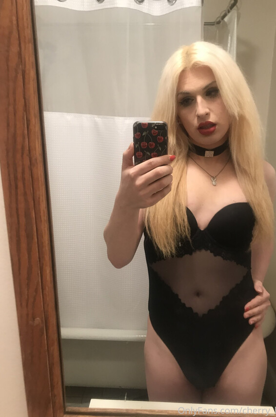 Amateur Cherry_Hot1 Photos