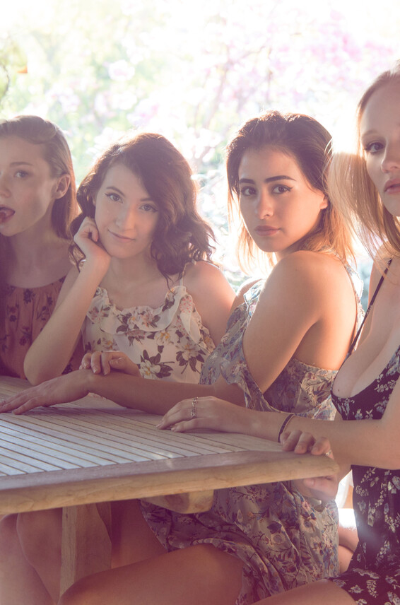 Reed 2018-04-11 Emily Photos Valentine Smith-Gioe Elizabeth Liana Girls Bloom Mia &
