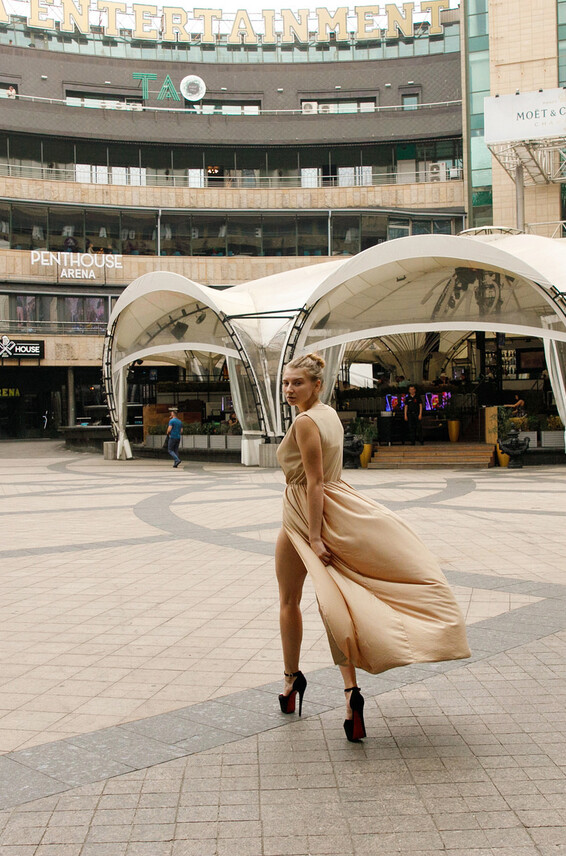 Photos Regan My Me 65001659 Zishy Budimir Friend Drape