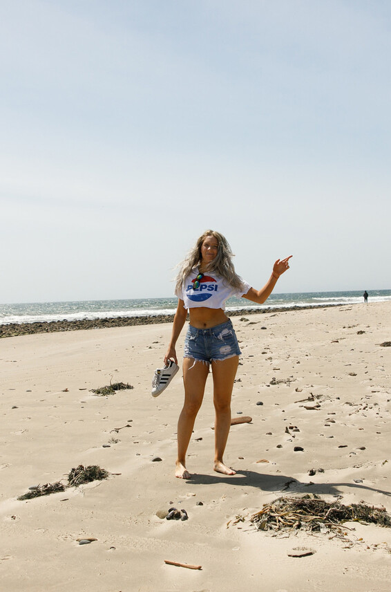 65001855 Photos Stoney Beach Zishy Maddie Crump