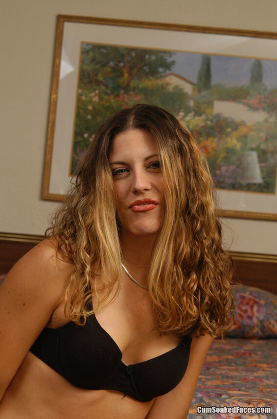 Realsexpass-5C0E60F647F6B Photos