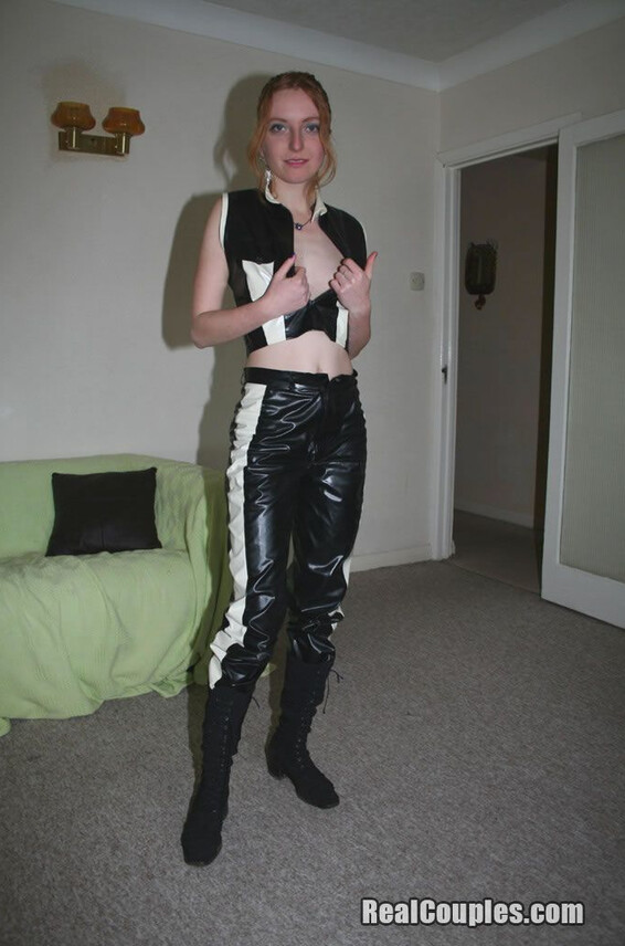 Realsexpass-5De366614E324 Photos