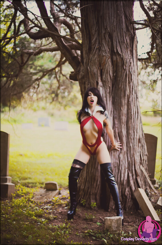 Cosplaydeviants Photos 1038_Vivaciousvampire