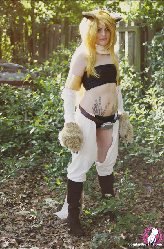 Cosplaydeviants 2492_Lionelle Photos
